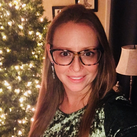 Meet your Posher, Sarah - Picture 1 of 1